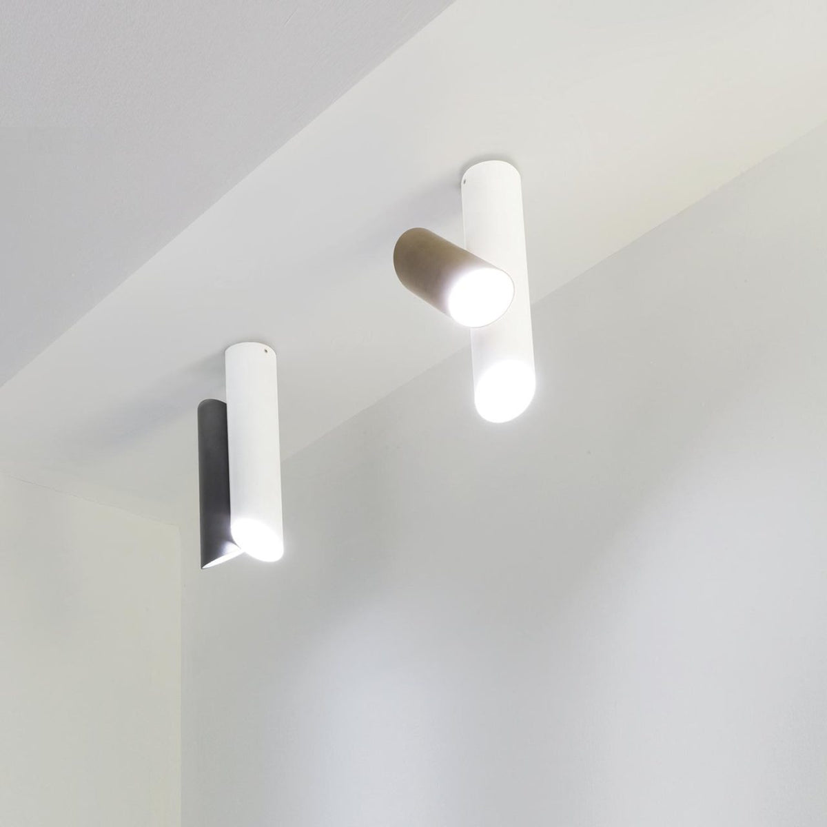 Teu nowoczesna minimalistyczna lampa sufitowa w kształcie rur