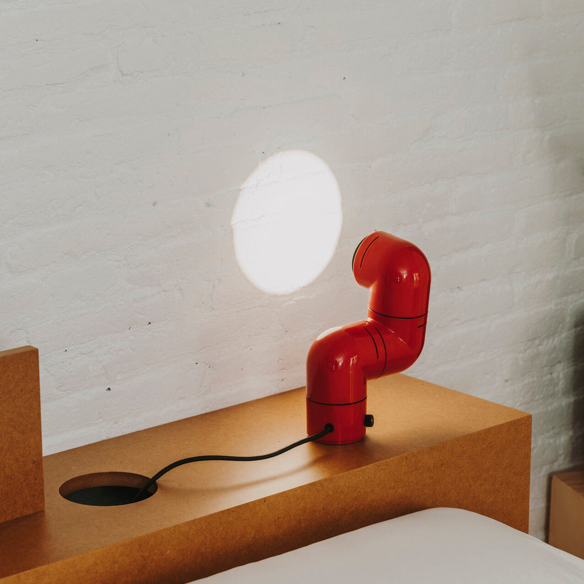 Lampa stołowa Orelania z soczewką