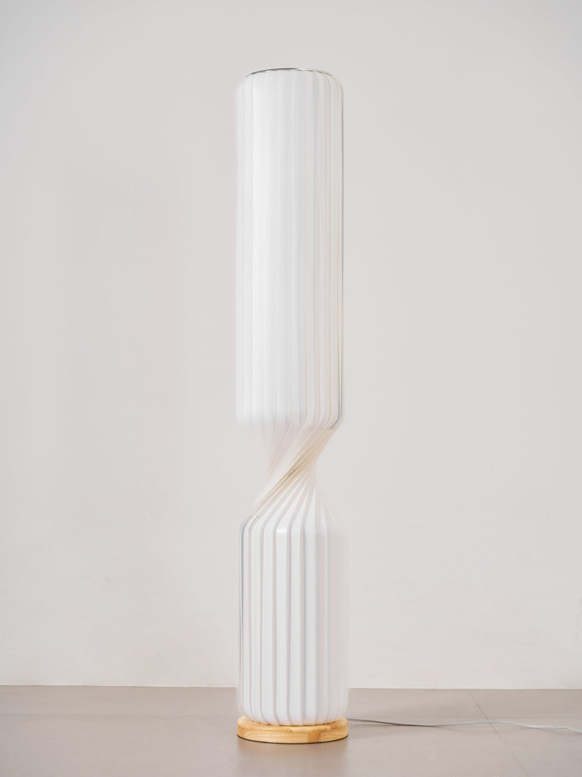Oraeoril nowoczesna lampa stojąca z PVC