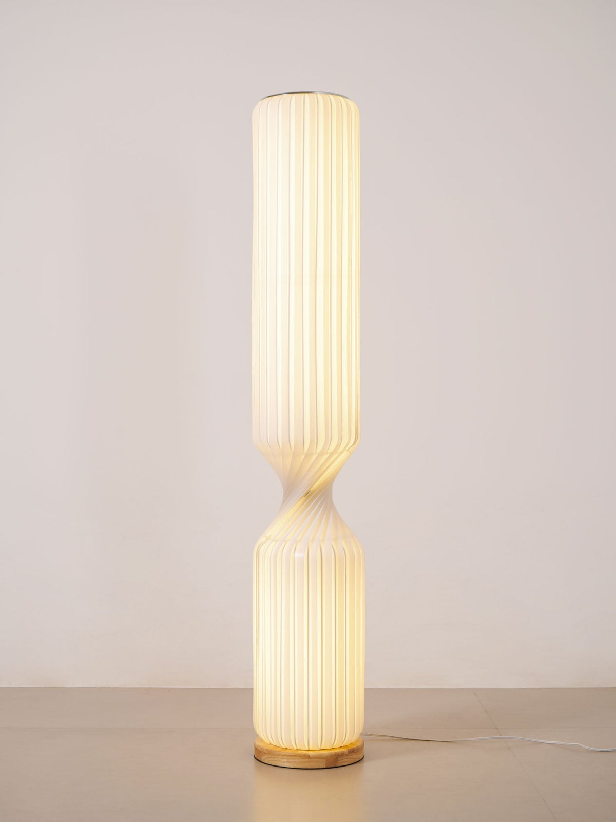 Oraeoril nowoczesna lampa stojąca z PVC