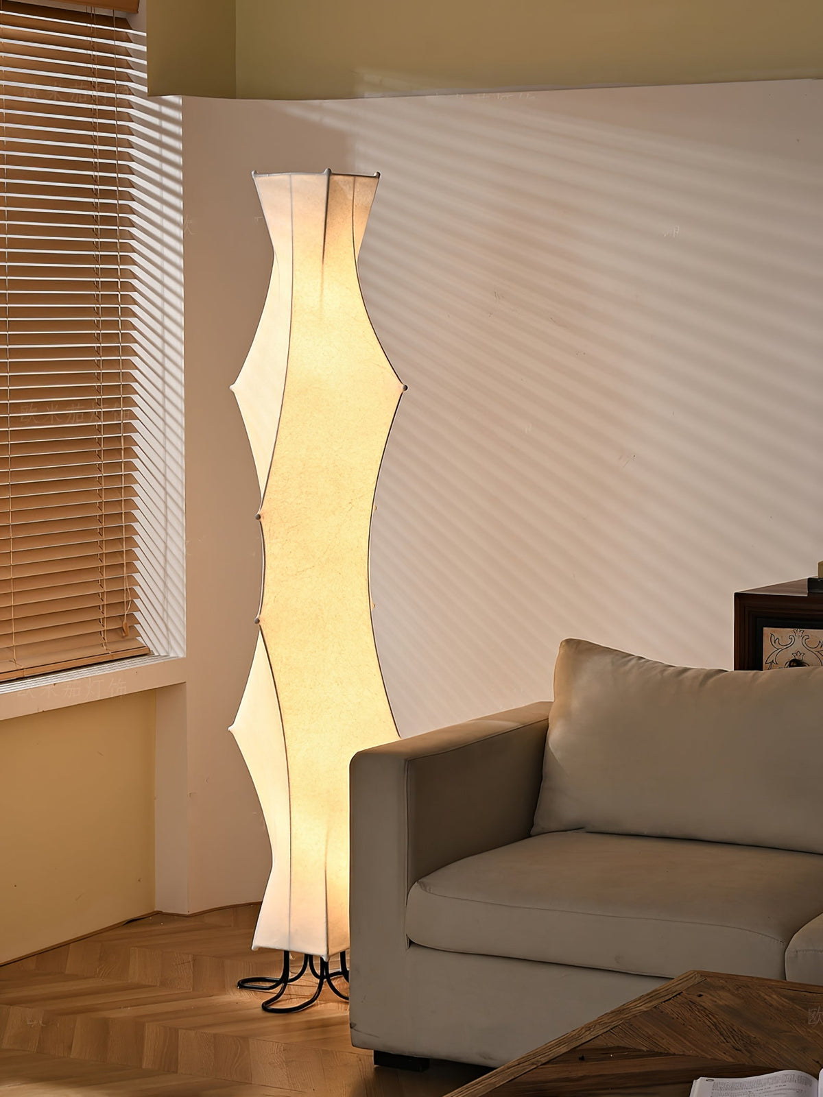 Vela Twist lampa stojąca ze szkła