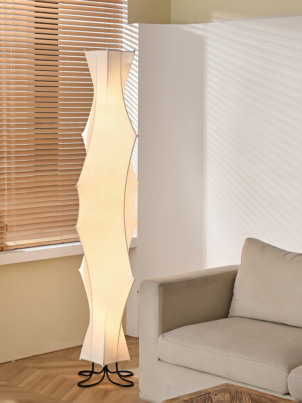 Vela Twist lampa stojąca ze szkła