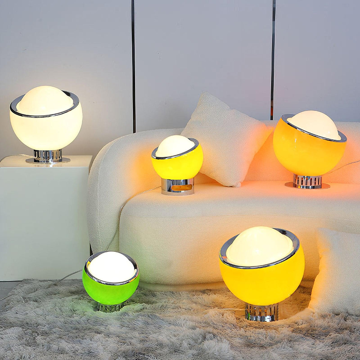 Halonce stalowa lampa stołowa o nowoczesnym designie