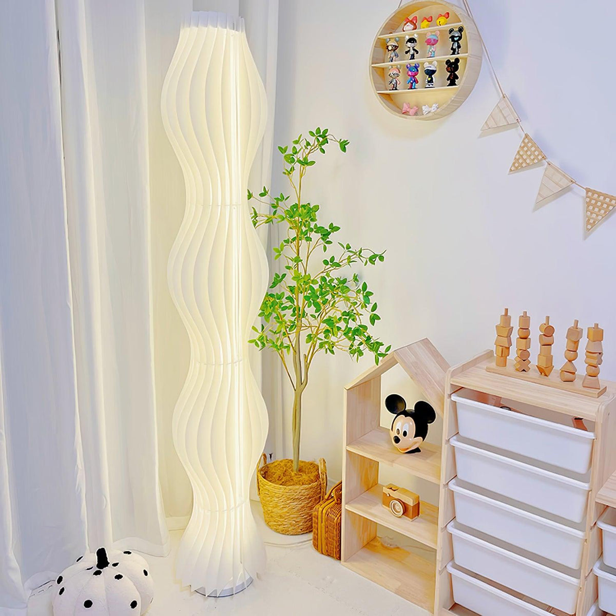 Dotha nowoczesna lampa stojąca