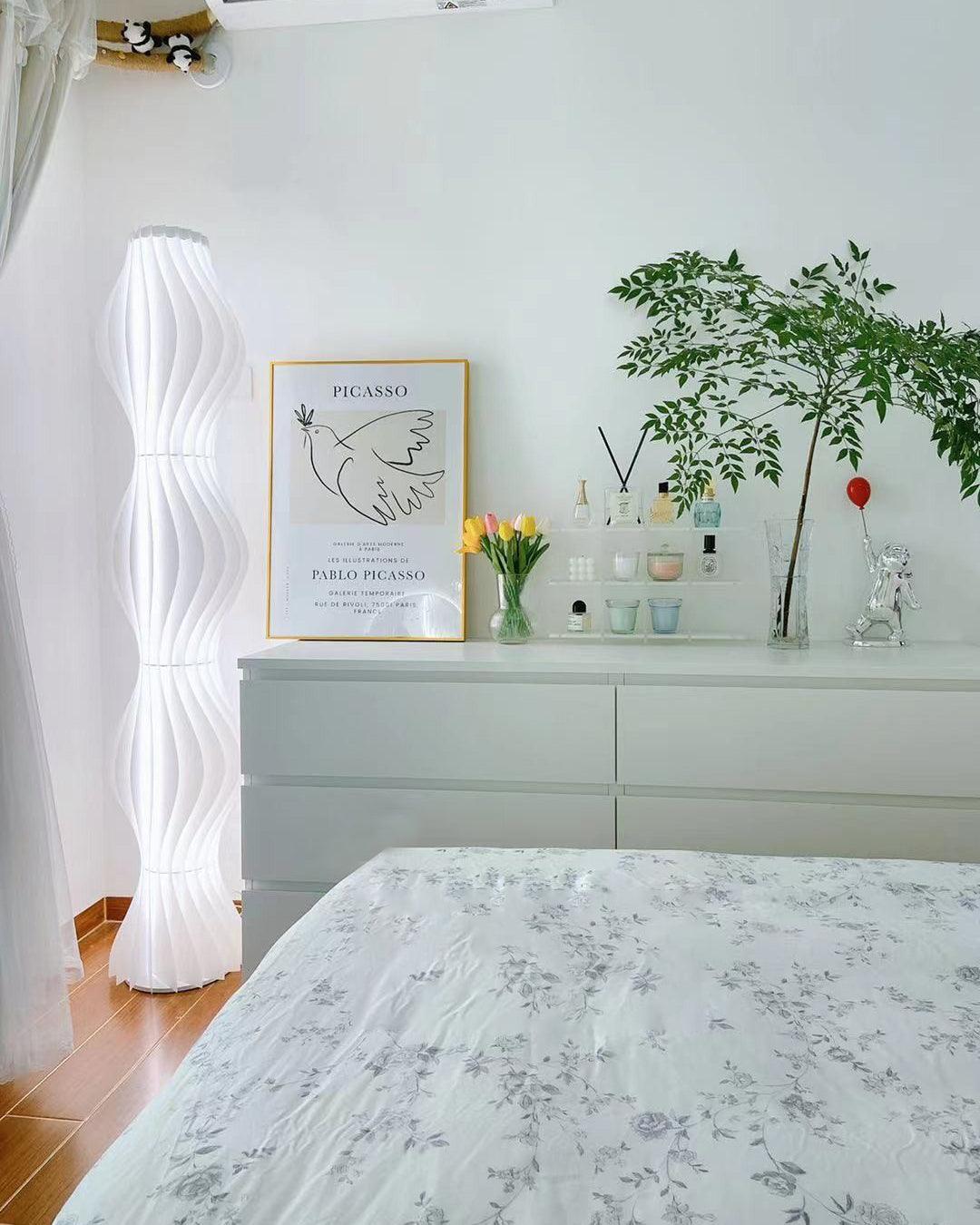 Dotha nowoczesna lampa stojąca