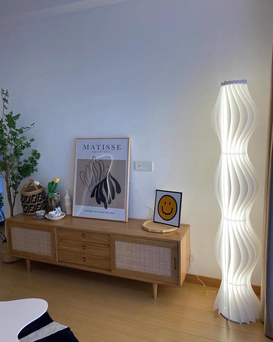 Dotha nowoczesna lampa stojąca