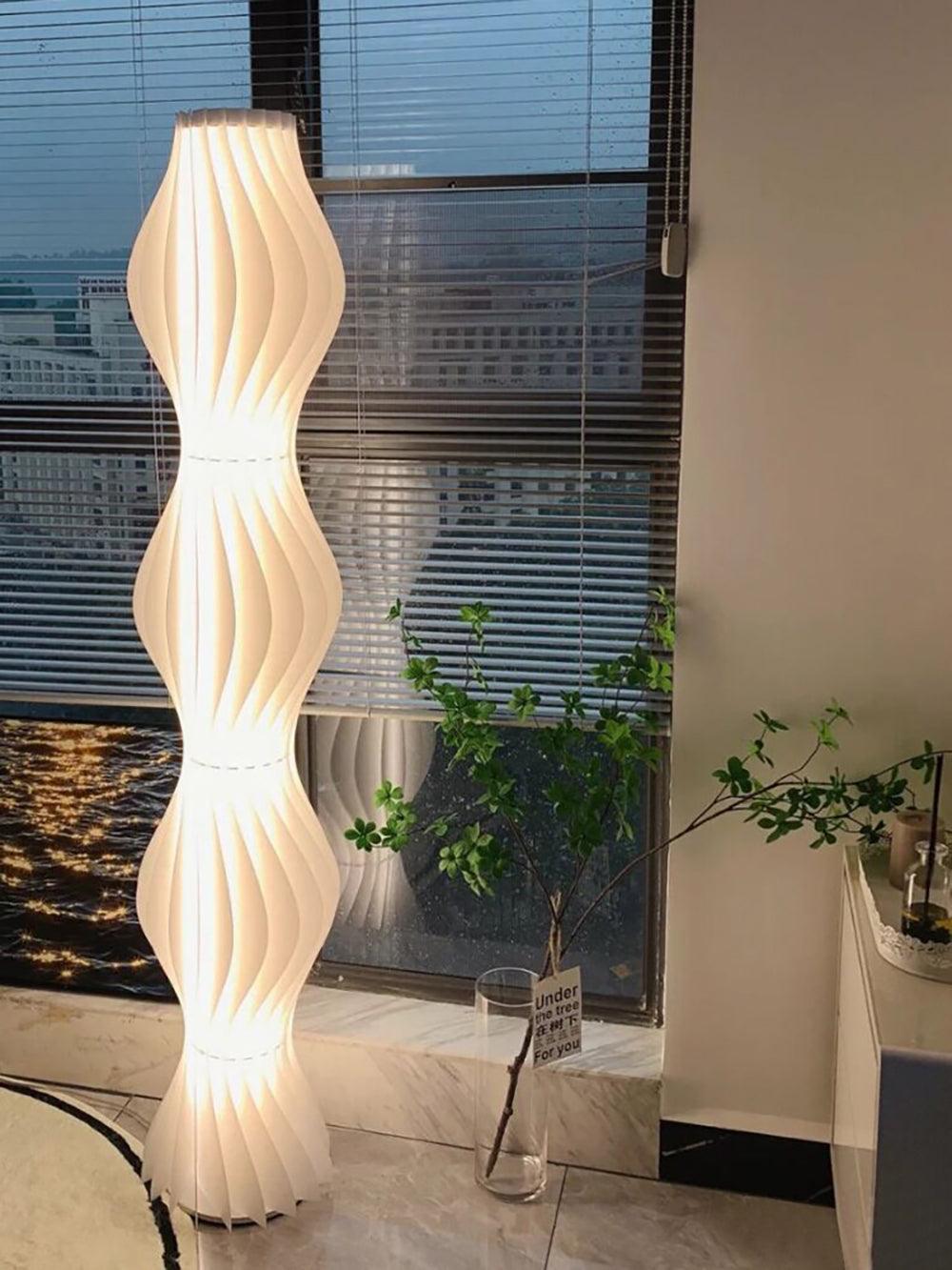 Dotha nowoczesna lampa stojąca