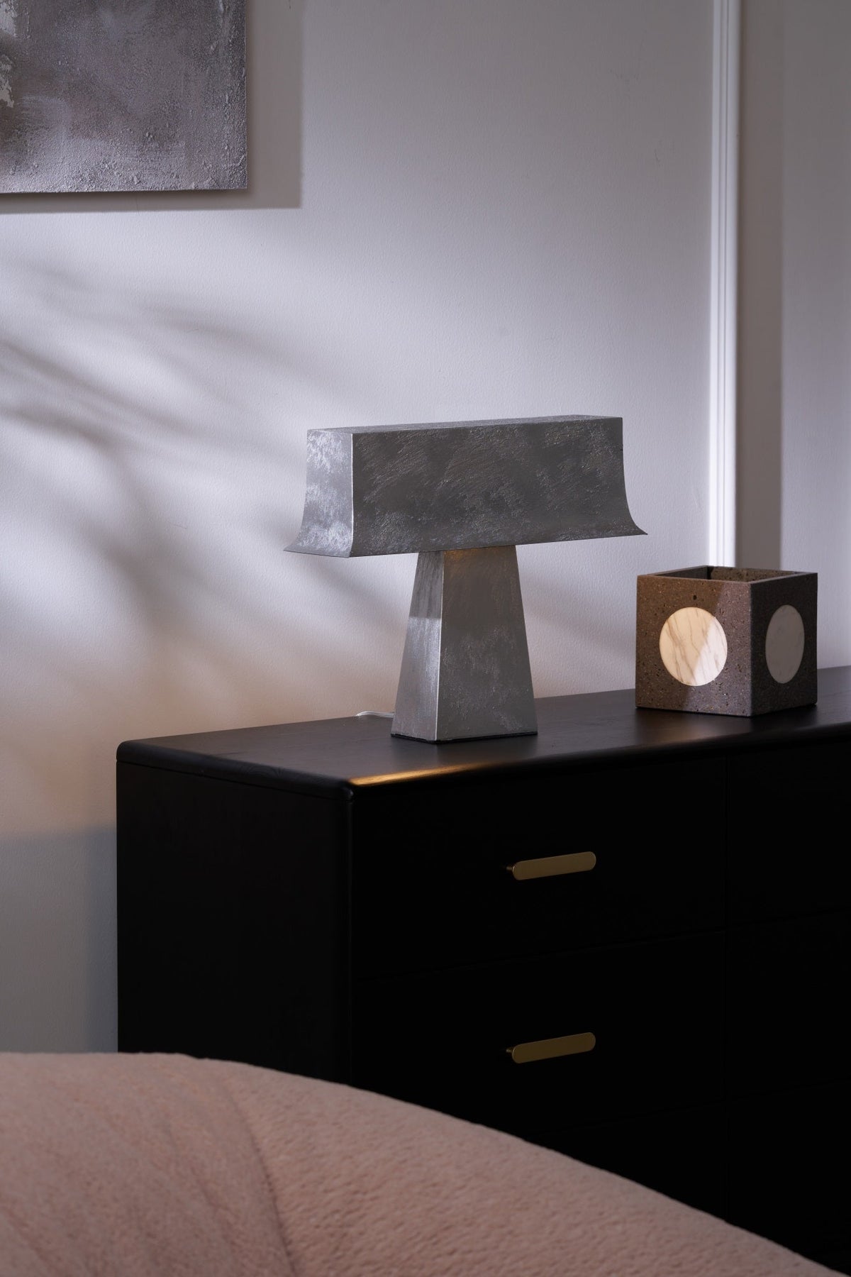 Lampa stołowa Slate minimalistyczna ze starożytnej stali nierdzewnej