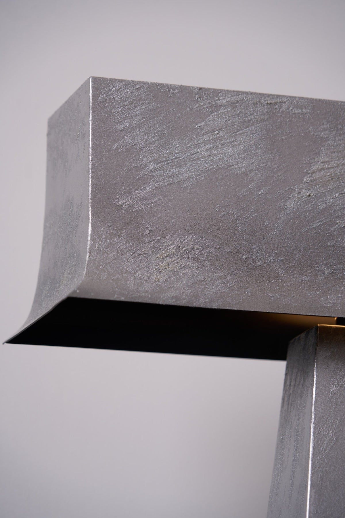 Lampa stołowa Slate minimalistyczna ze starożytnej stali nierdzewnej