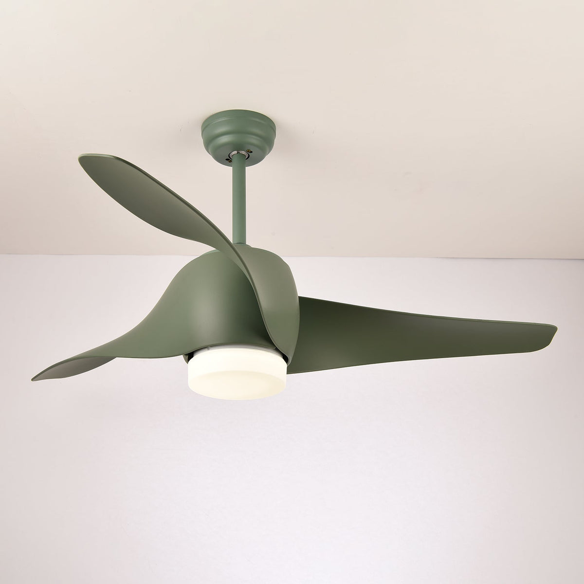 Umber nowoczesna lampa sufitowa z wentylatorem
