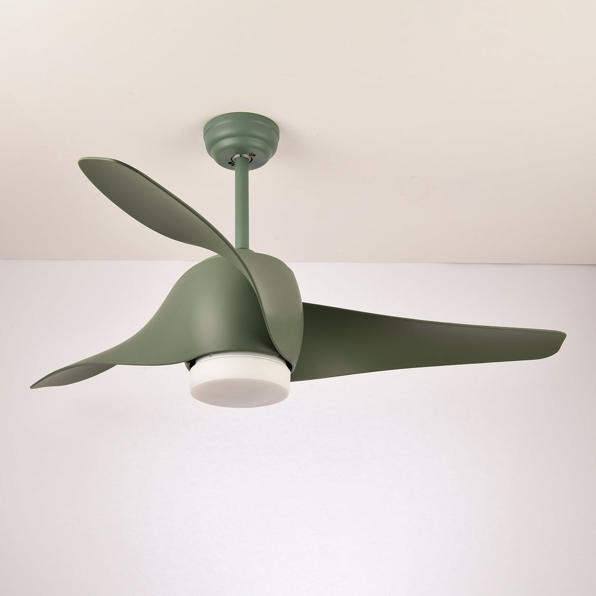 Umber nowoczesna lampa sufitowa z wentylatorem
