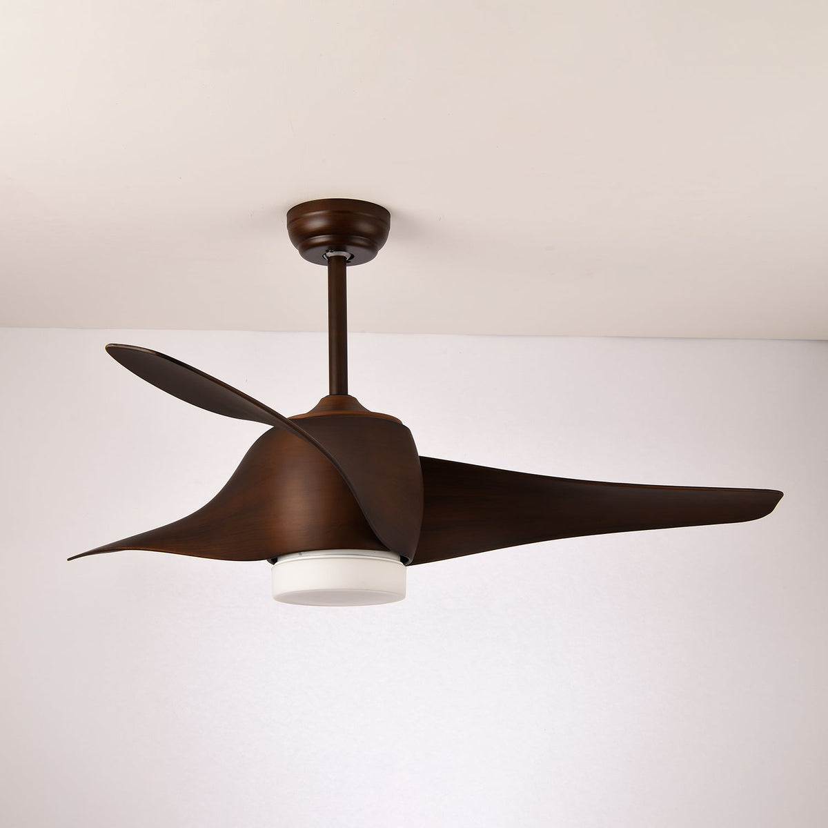 Umber nowoczesna lampa sufitowa z wentylatorem