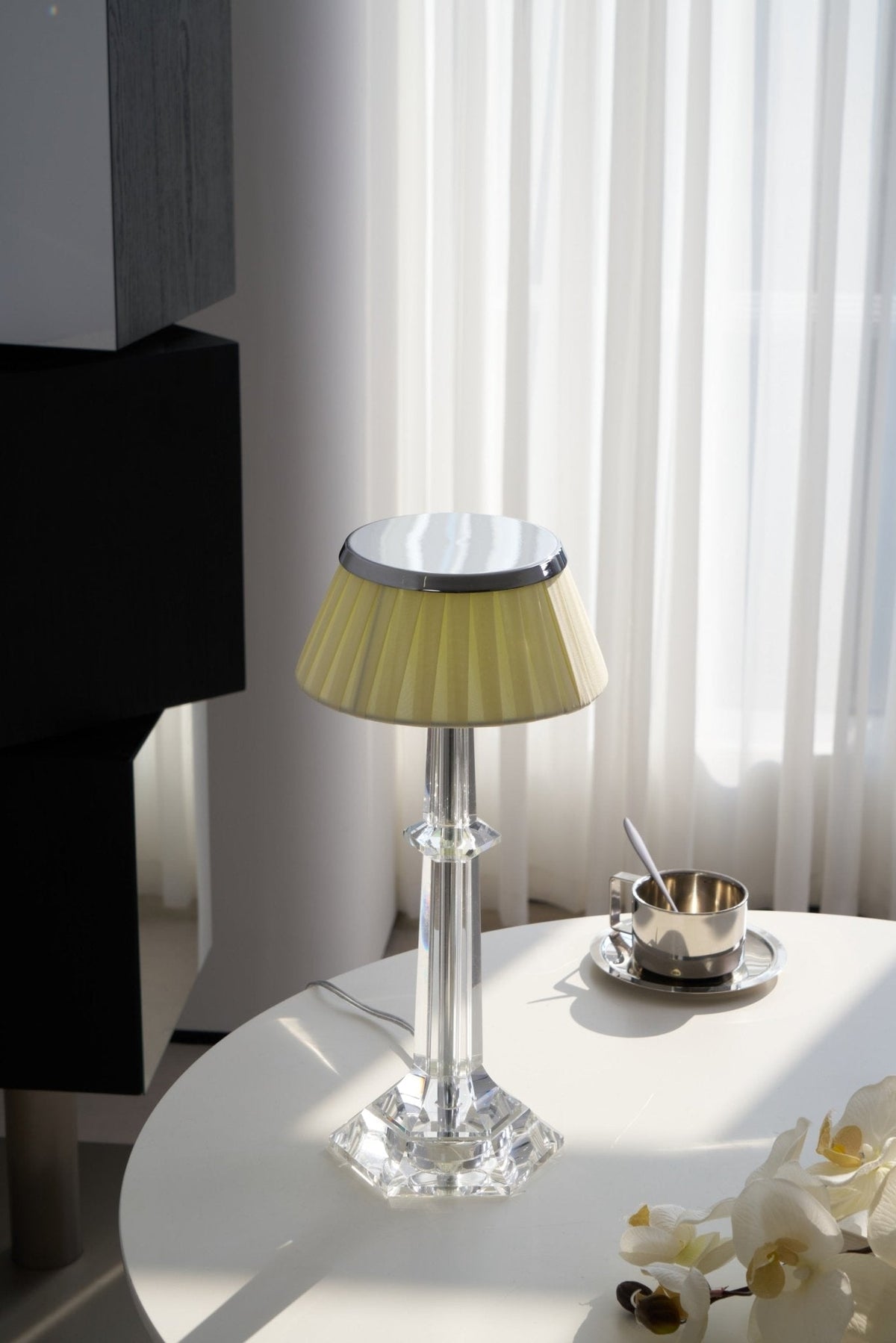 Haloza elegancka lampa stołowa z płótna
