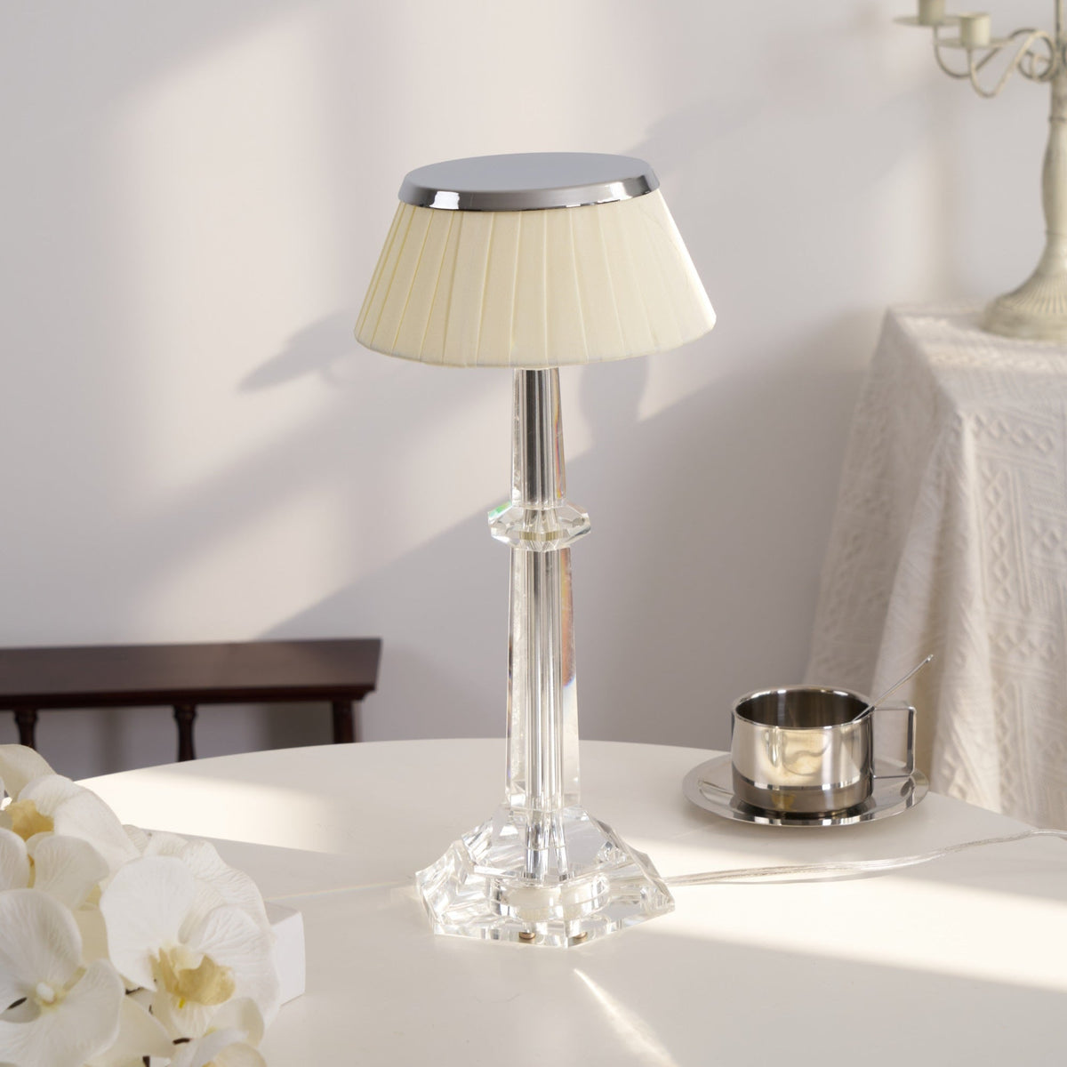 Haloza elegancka lampa stołowa z płótna