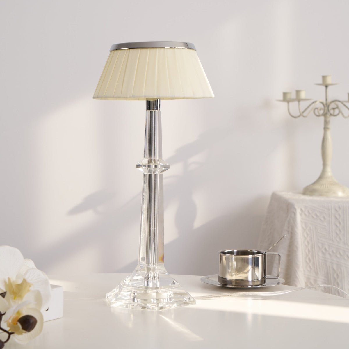 Haloza elegancka lampa stołowa z płótna