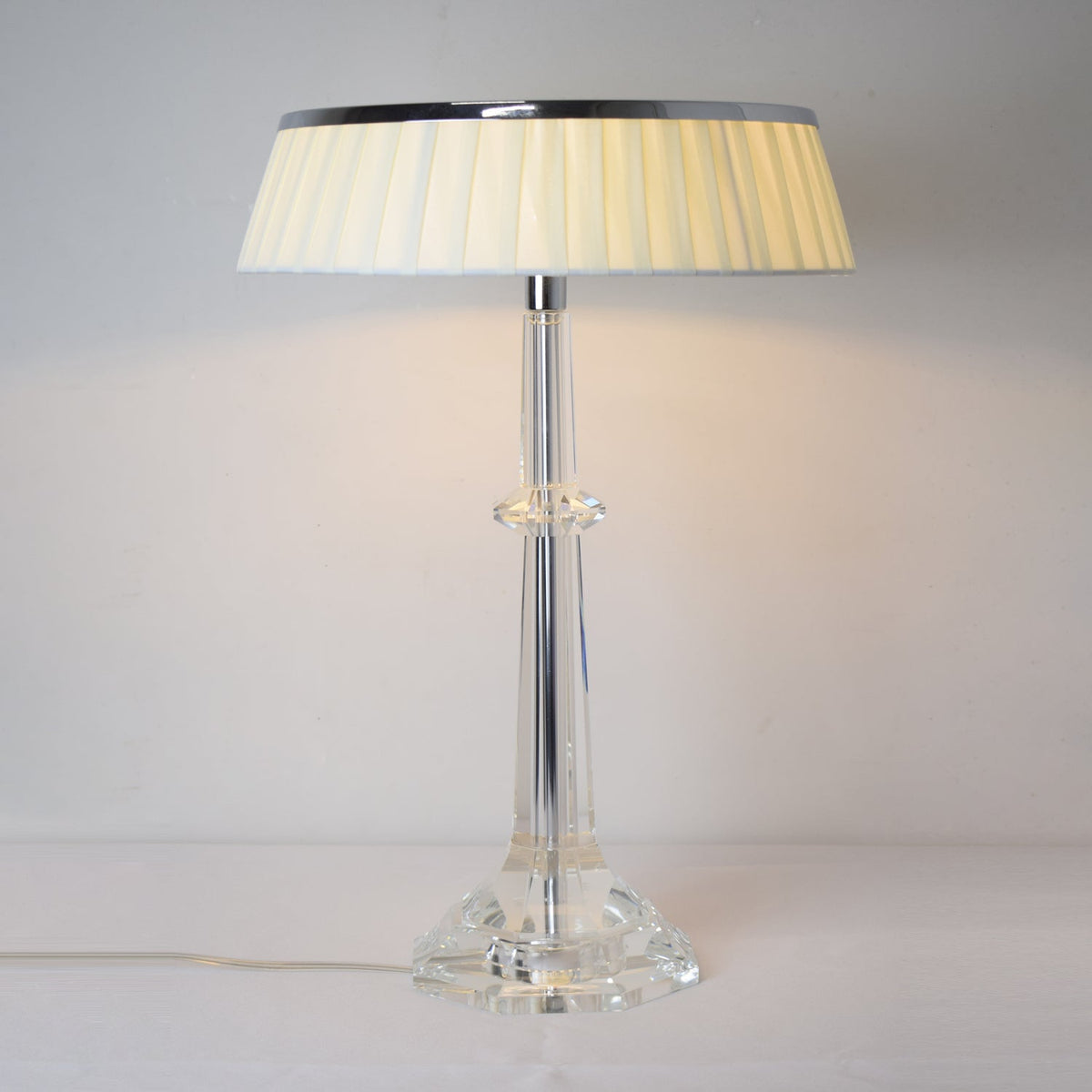 Haloza elegancka lampa stołowa z płótna
