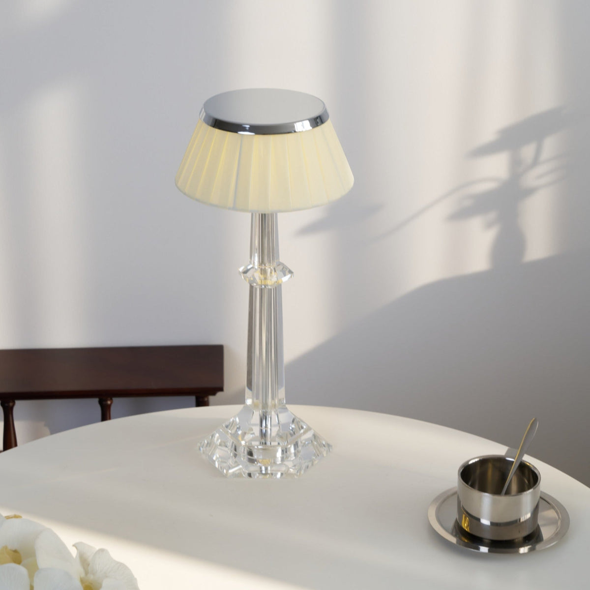 Haloza elegancka lampa stołowa z płótna