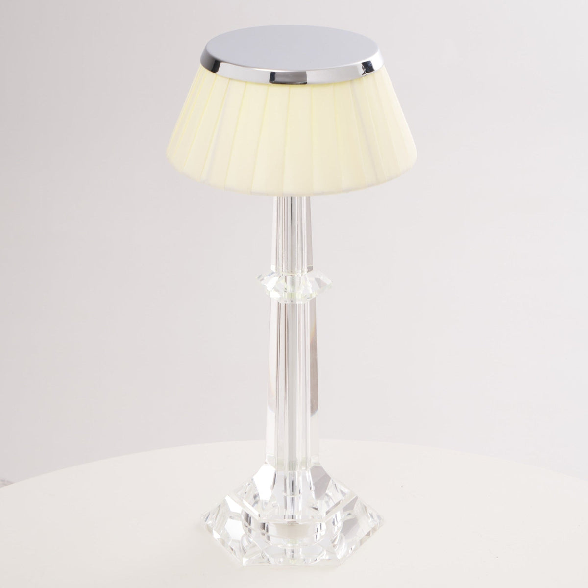 Haloza elegancka lampa stołowa z płótna
