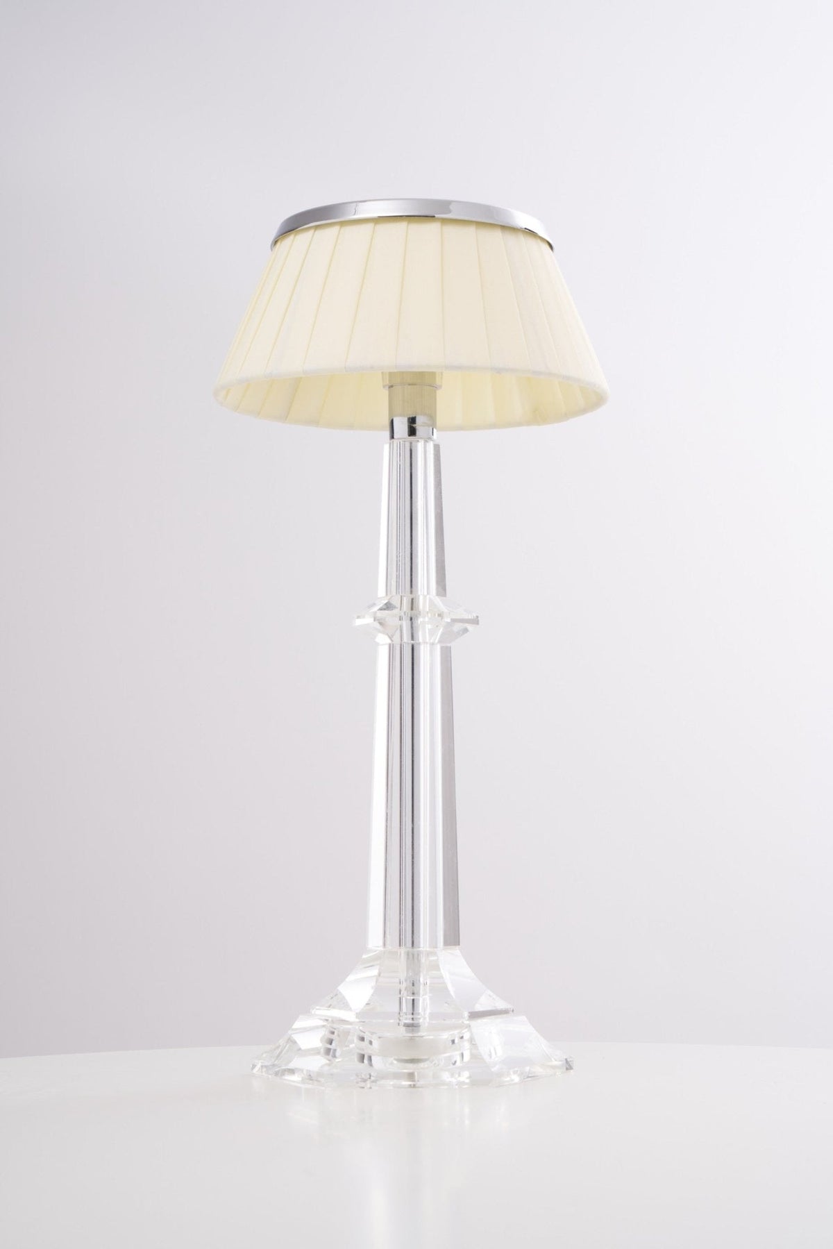 Haloza elegancka lampa stołowa z płótna