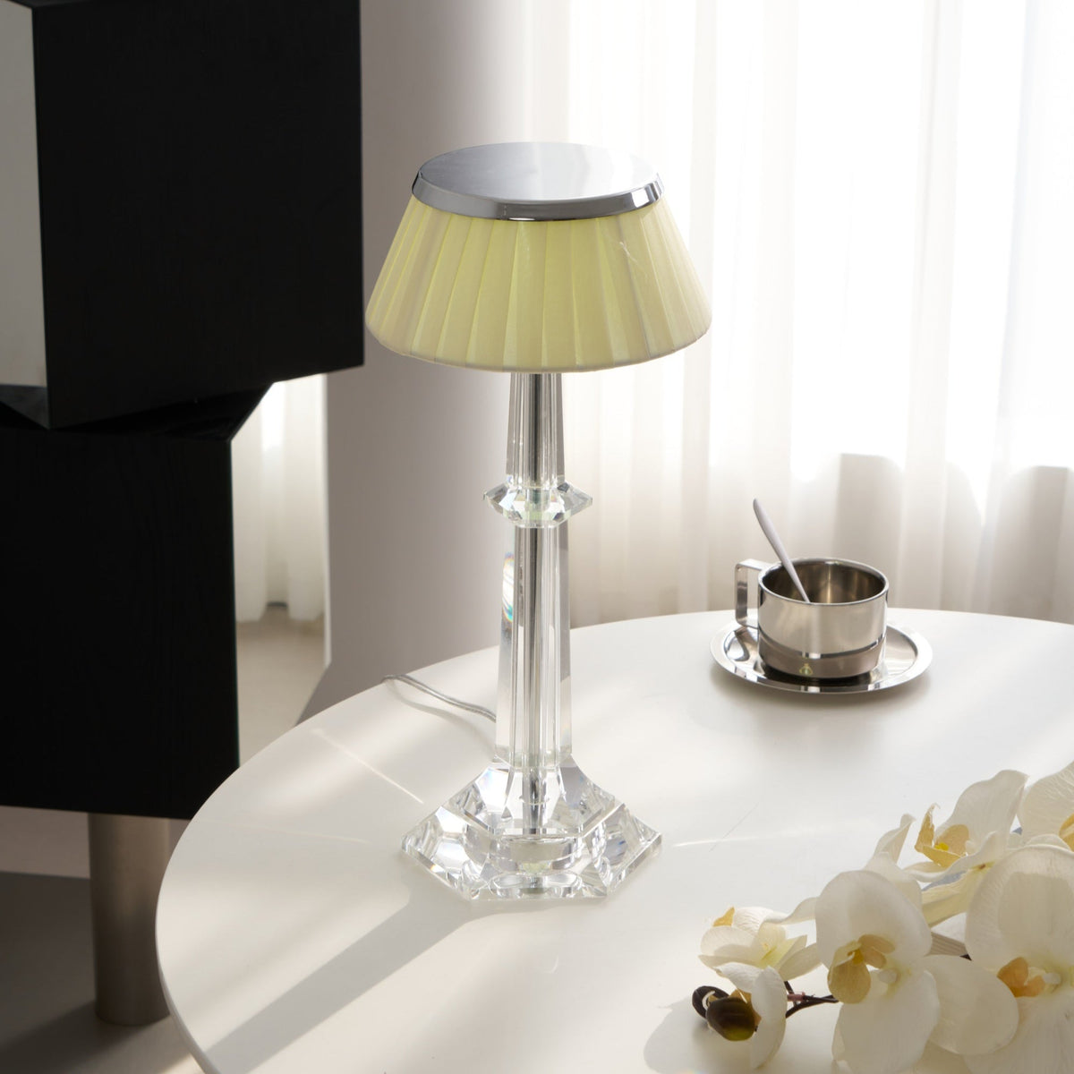 Haloza elegancka lampa stołowa z płótna