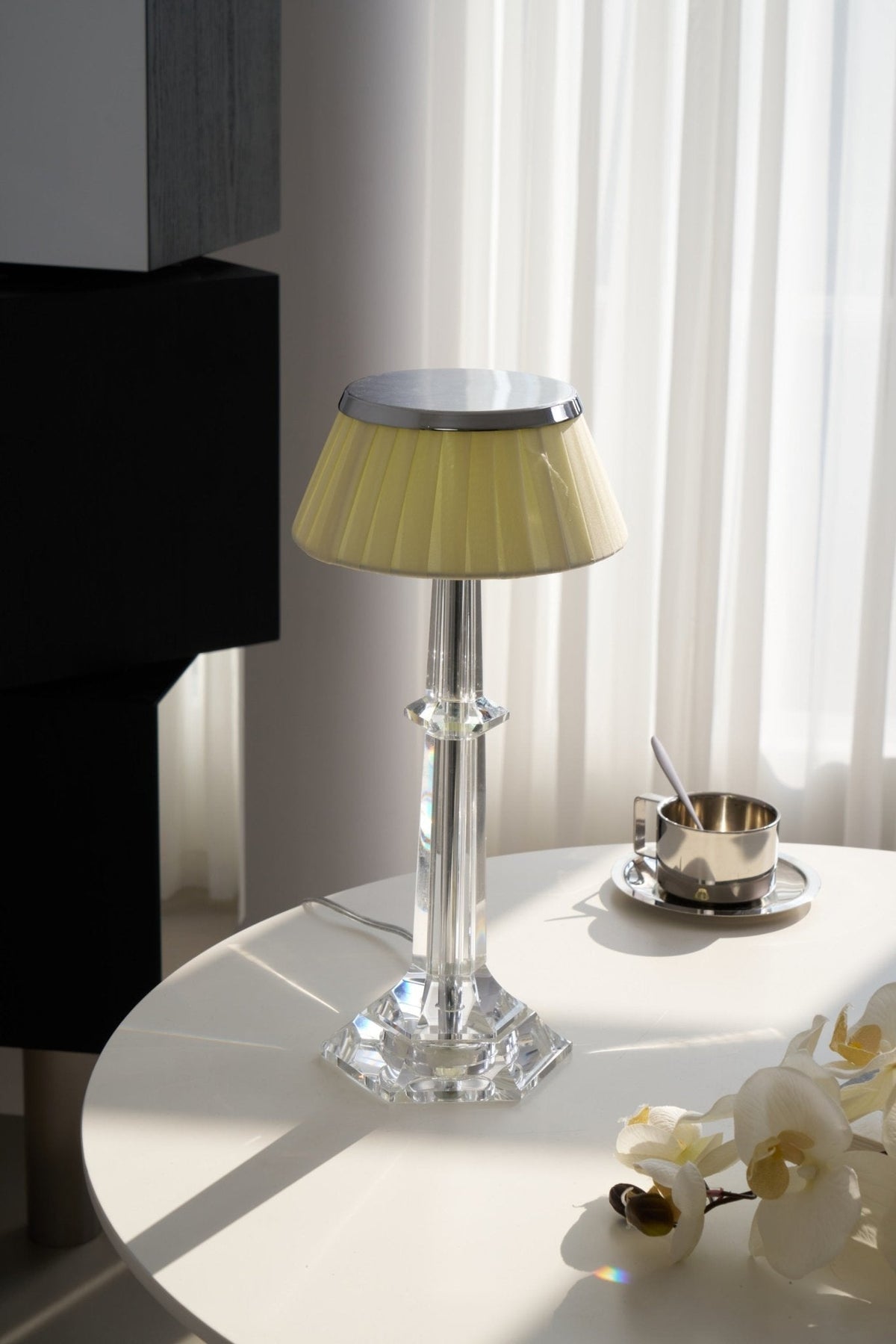 Haloza elegancka lampa stołowa z płótna