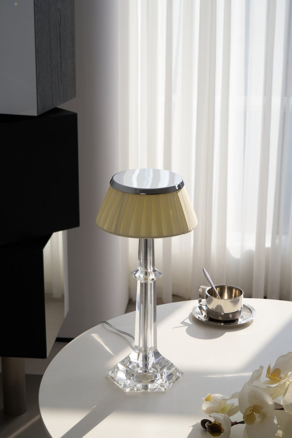 Haloza elegancka lampa stołowa z płótna