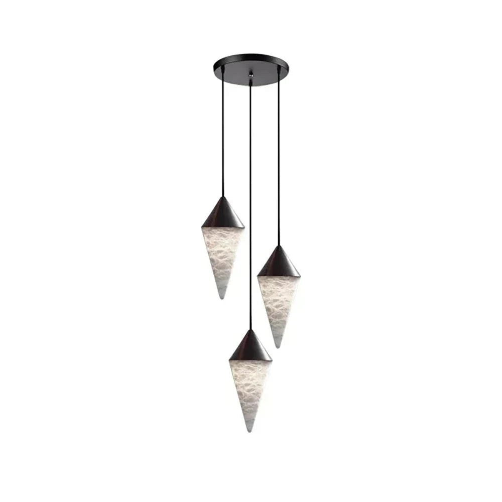 Ilverford Żyrandol z fasetowaną kroplą alabastrową