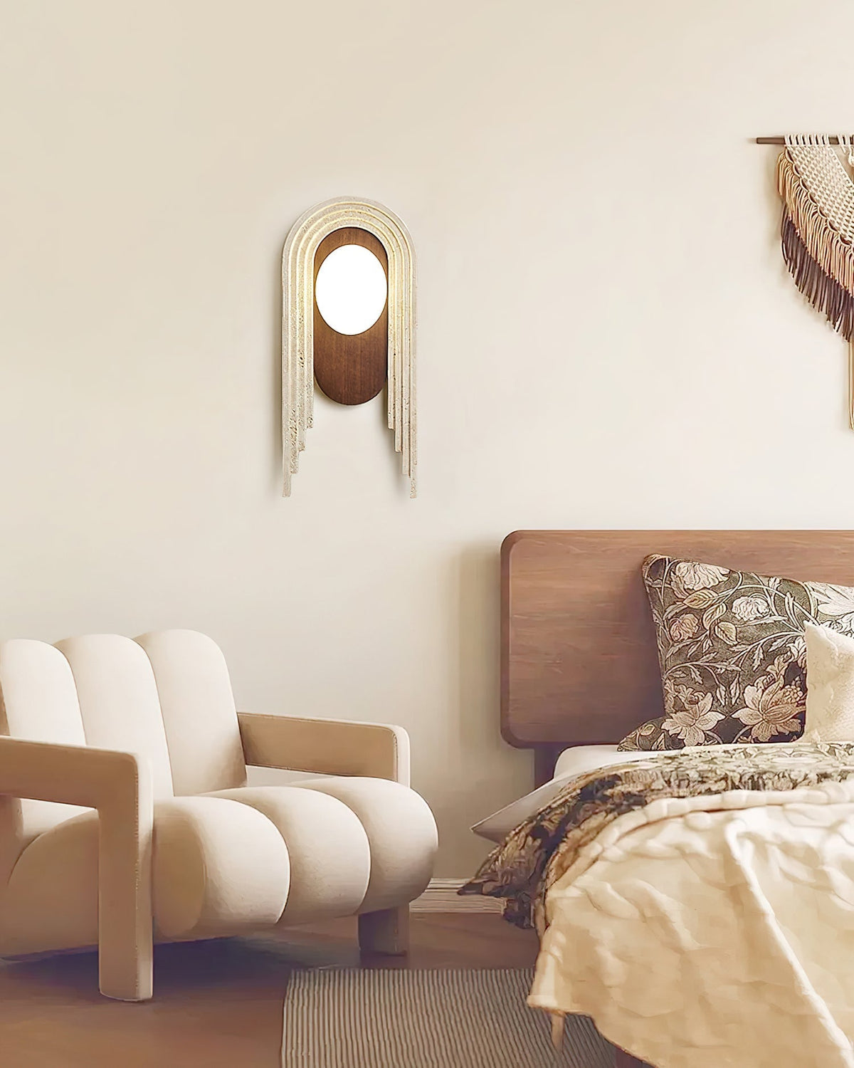 Uloryra kinkiet w ramie architektonicznej z tawerninem