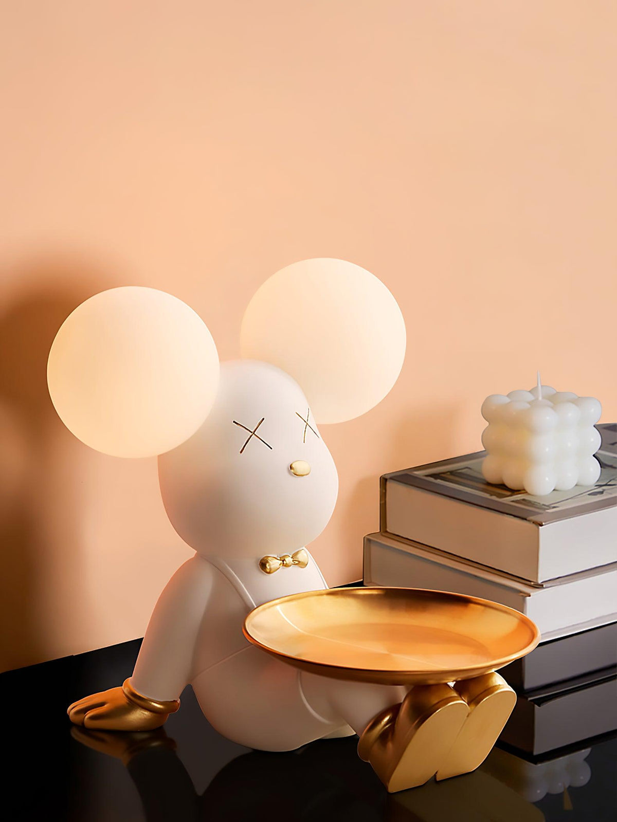 Wondel artystyczna lampa stołowa ze żywicy