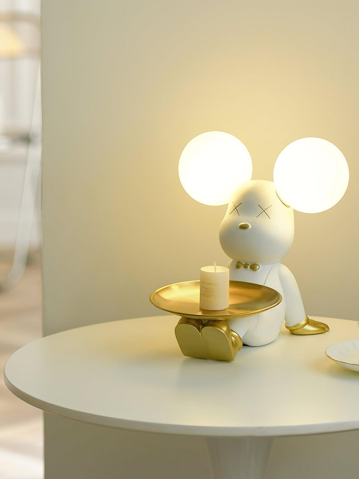 Wondel artystyczna lampa stołowa ze żywicy
