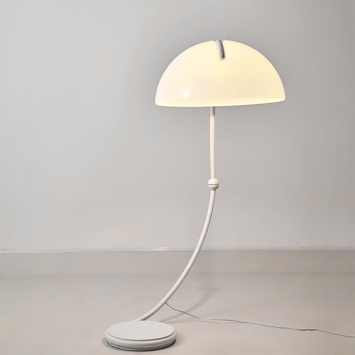 Sweep lampa stojąca