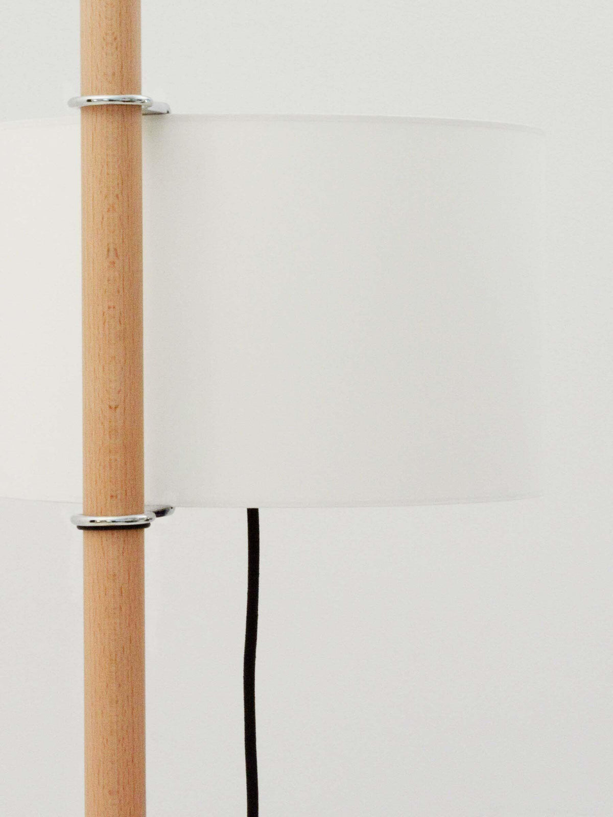 Selinira lampa stojąca