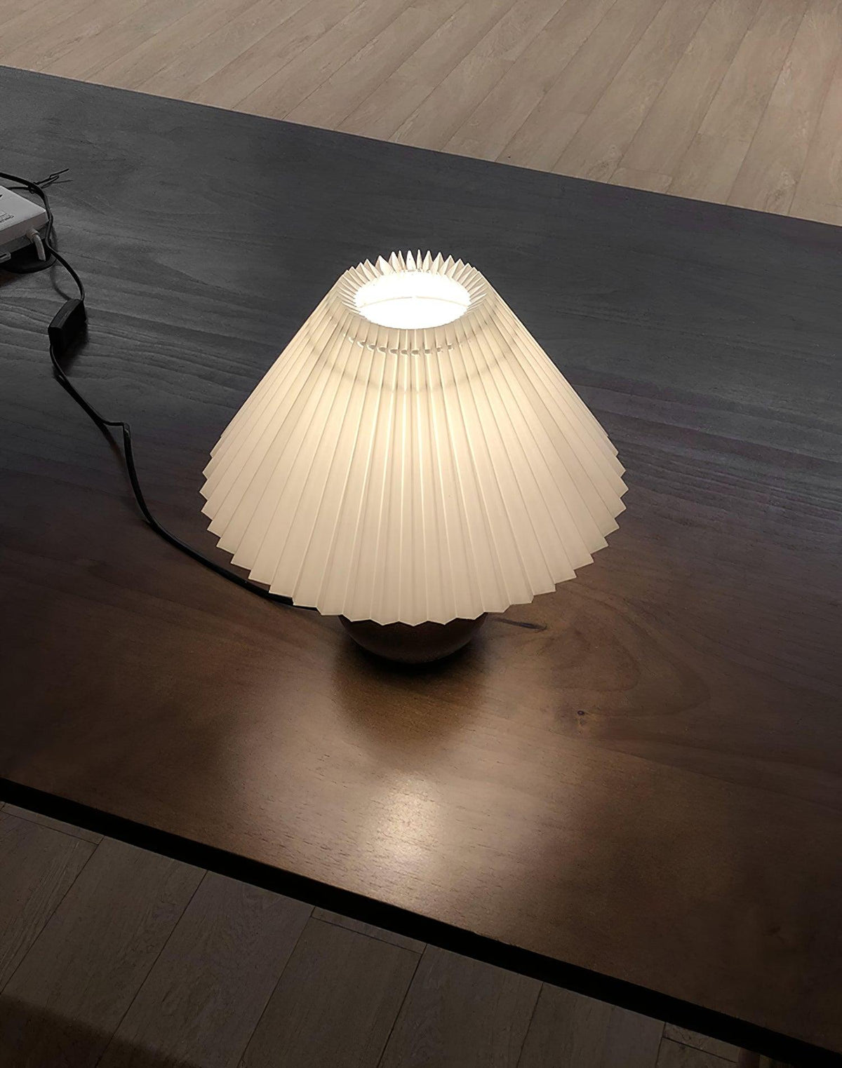 Zesilon drewniana lampa stołowa w kształcie kuli