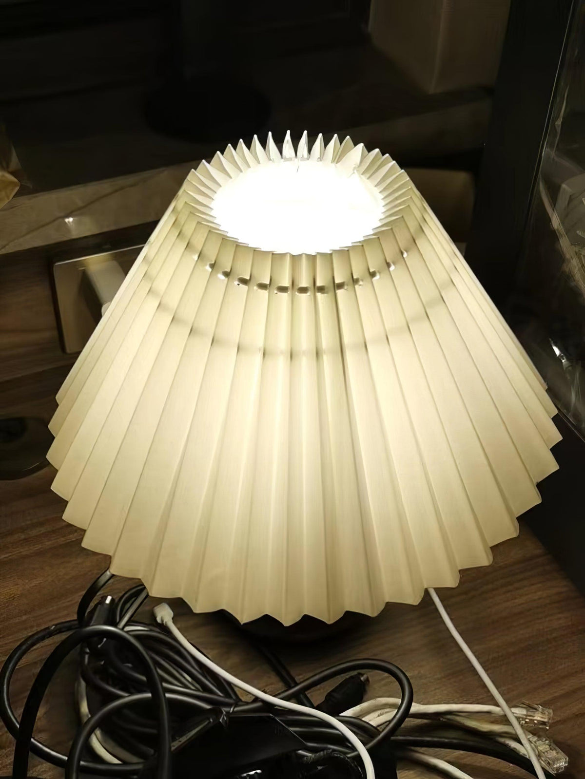 Zesilon drewniana lampa stołowa w kształcie kuli
