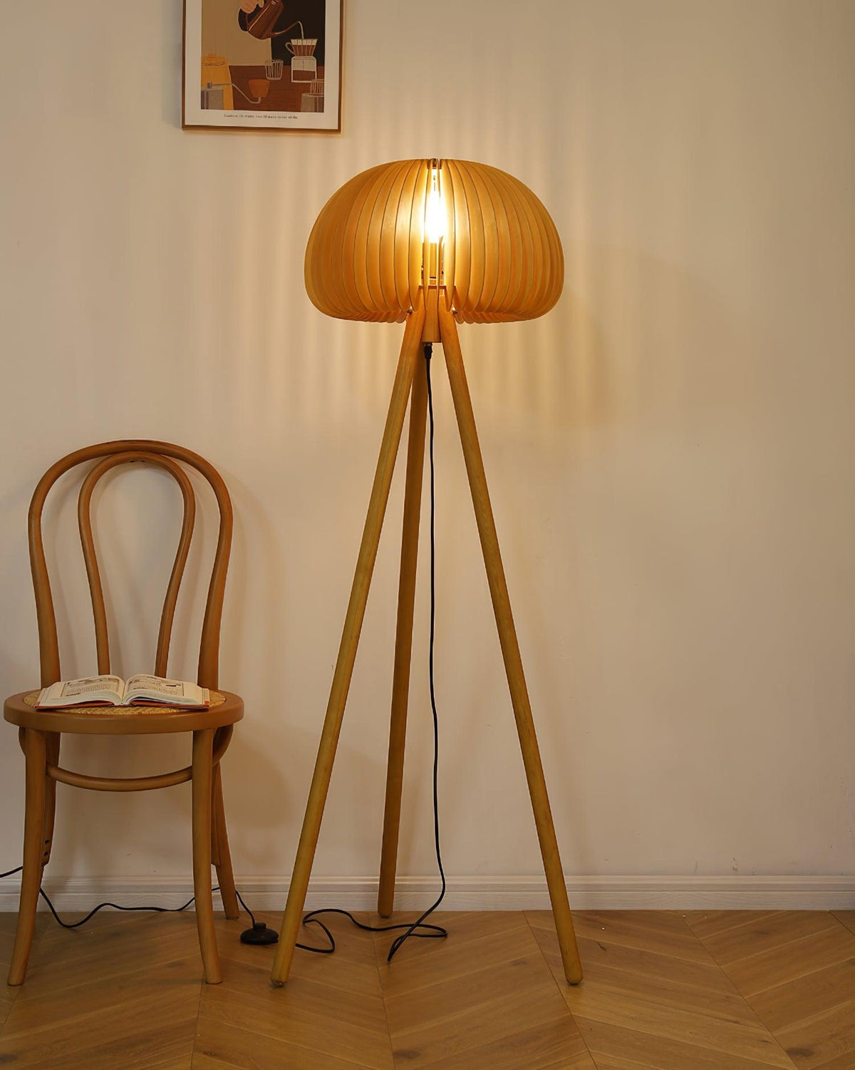 Zetalyre lampa stojąca na trójnogu drewniana