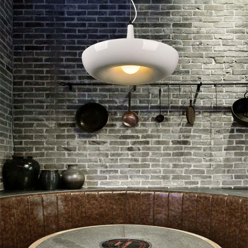 Ritta nowoczesna lampa wisząca z metalu w lakierze okrągła