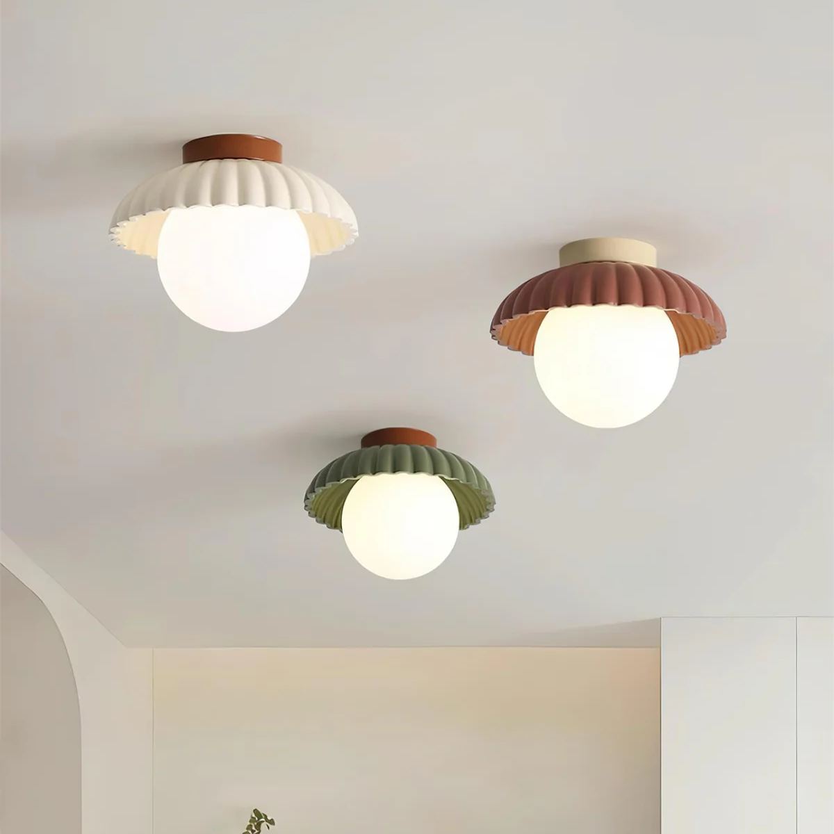 Scallop Glow lampa sufitowa montowana bezpośrednio ze szkła
