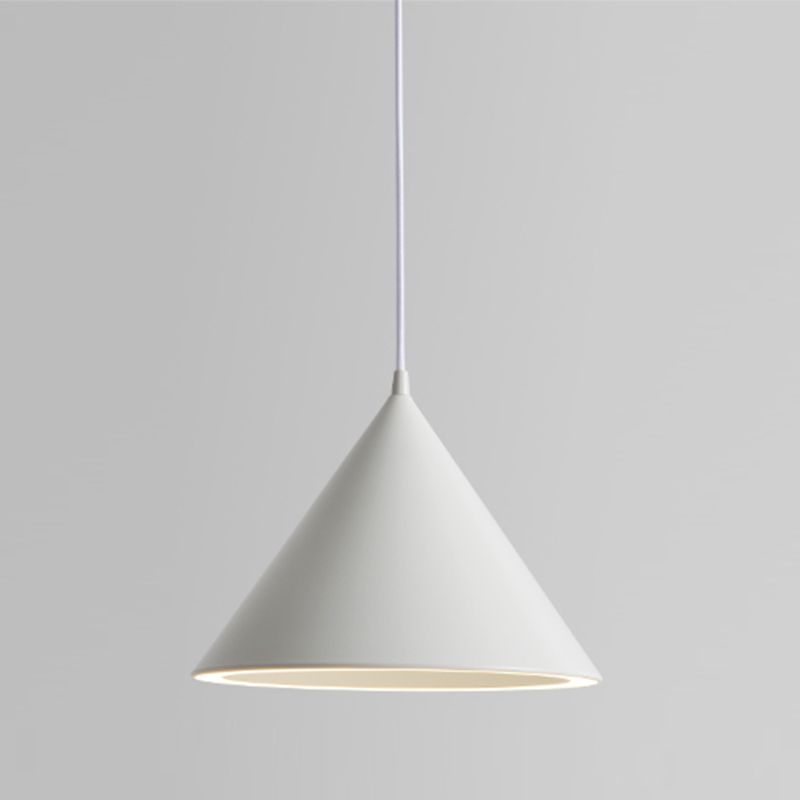 Aria wisząca lampa LED o kształcie lejka z barwnym światłem