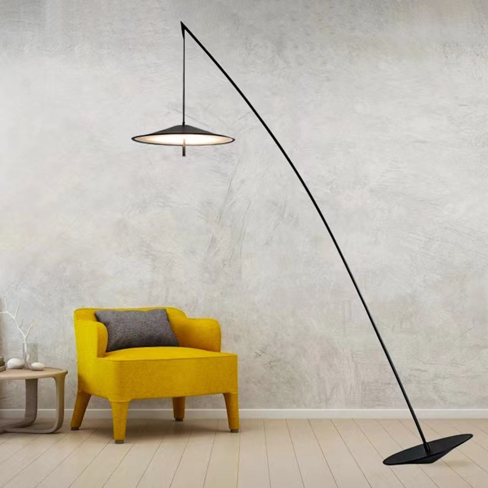 Salgado lampa stojąca z rozszerzonym ramieniem, czarna, pokój dzienny