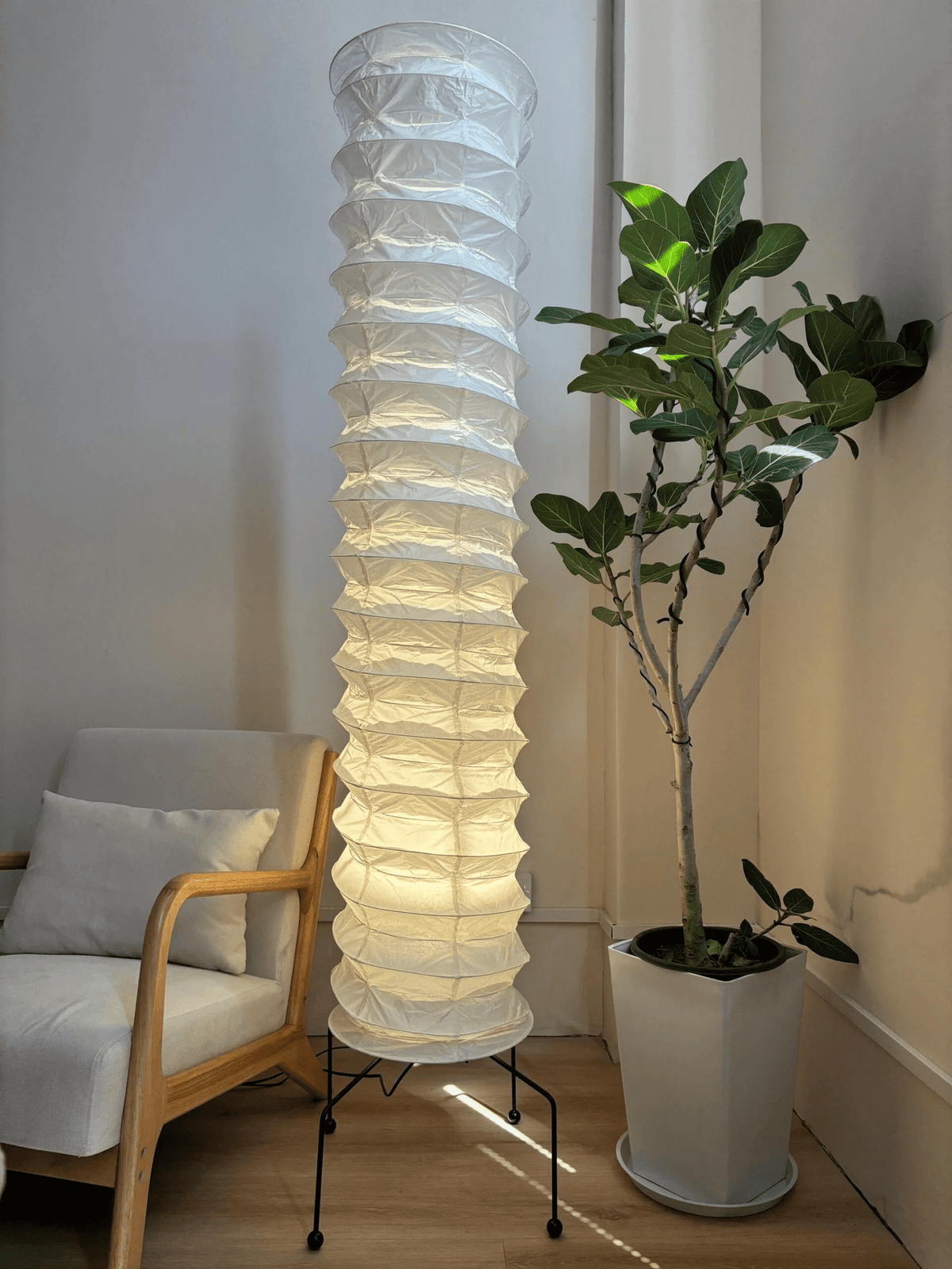 Soraine minimalistyczna lampa stojąca z papieru ryżowego