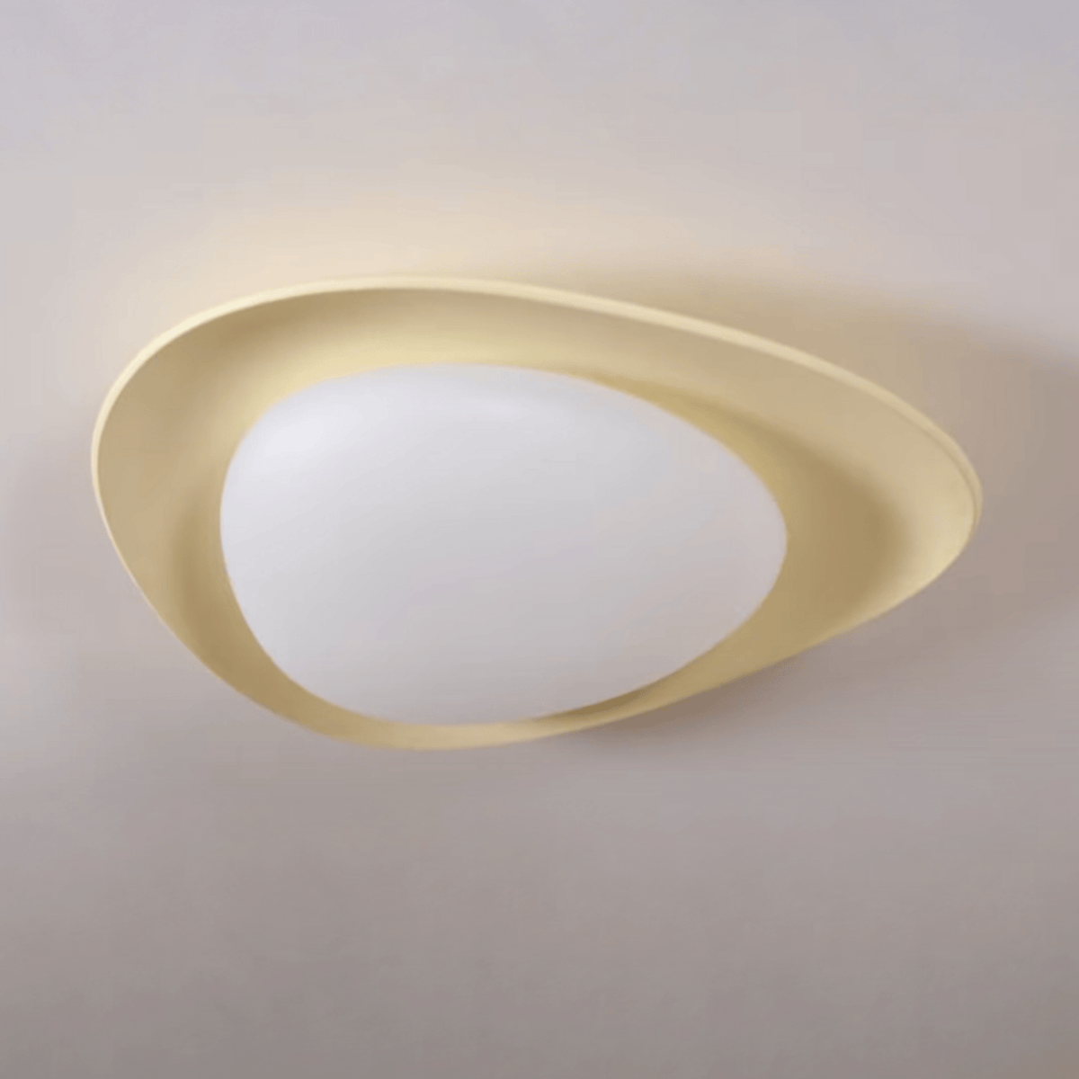 Lampa wisząca Poe z żywicy, kształt owalny, styl nowoczesny i współczesny