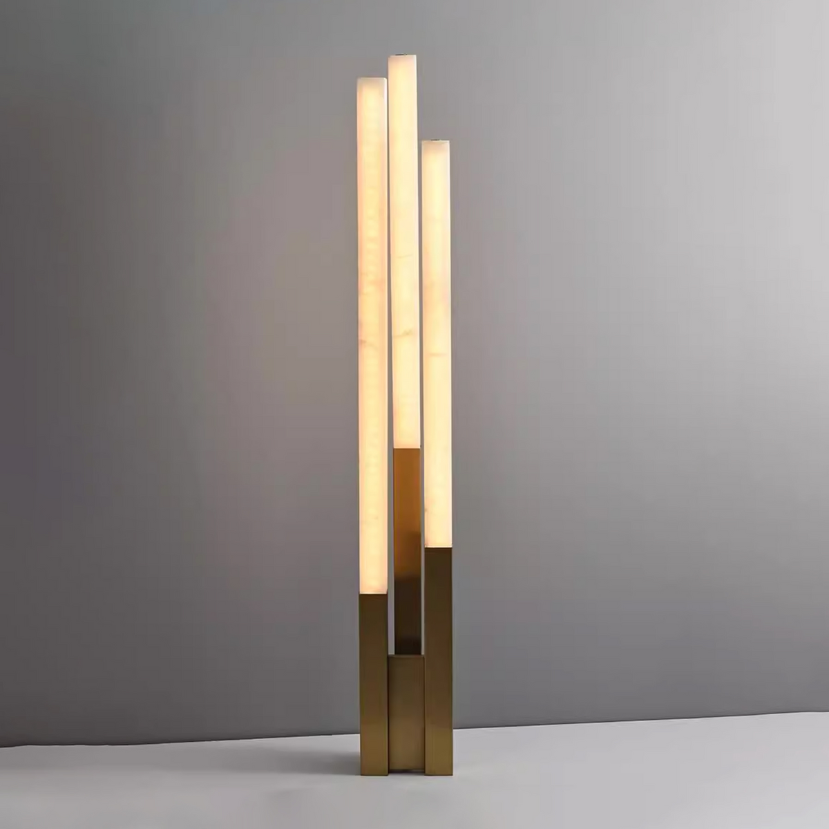 Callisto Alabaster lampa stojąca