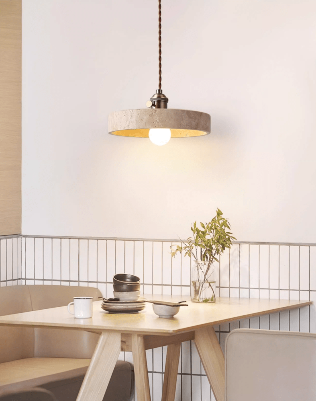 Zestaw lamp wiszących Ralw minimalistyczny ze żłotym Travertynem