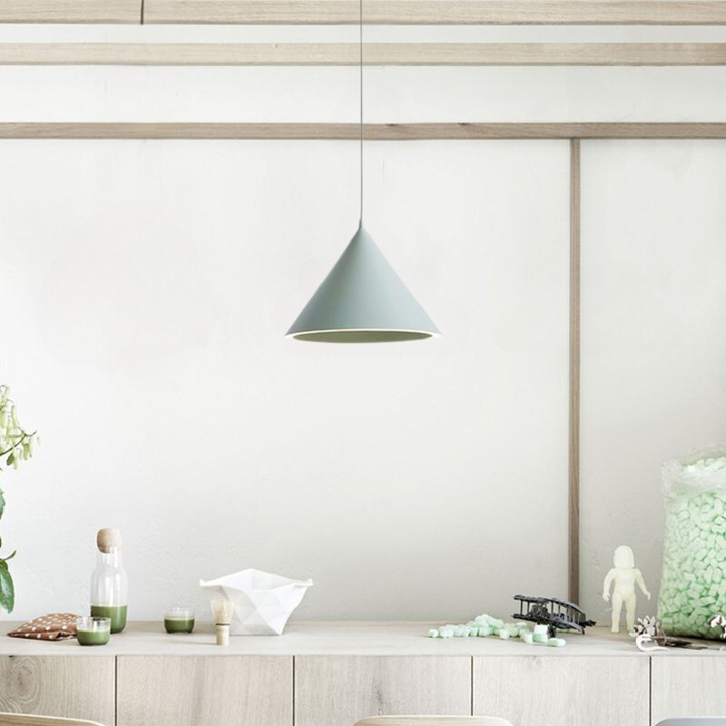Aria wisząca lampa LED o kształcie lejka z barwnym światłem