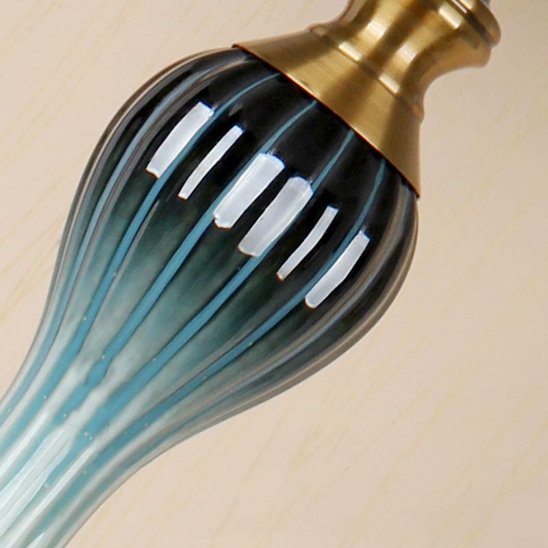 Eryn antyczna lampa stojąca, wielokolorowa, metal/tekstylia, sypialnia