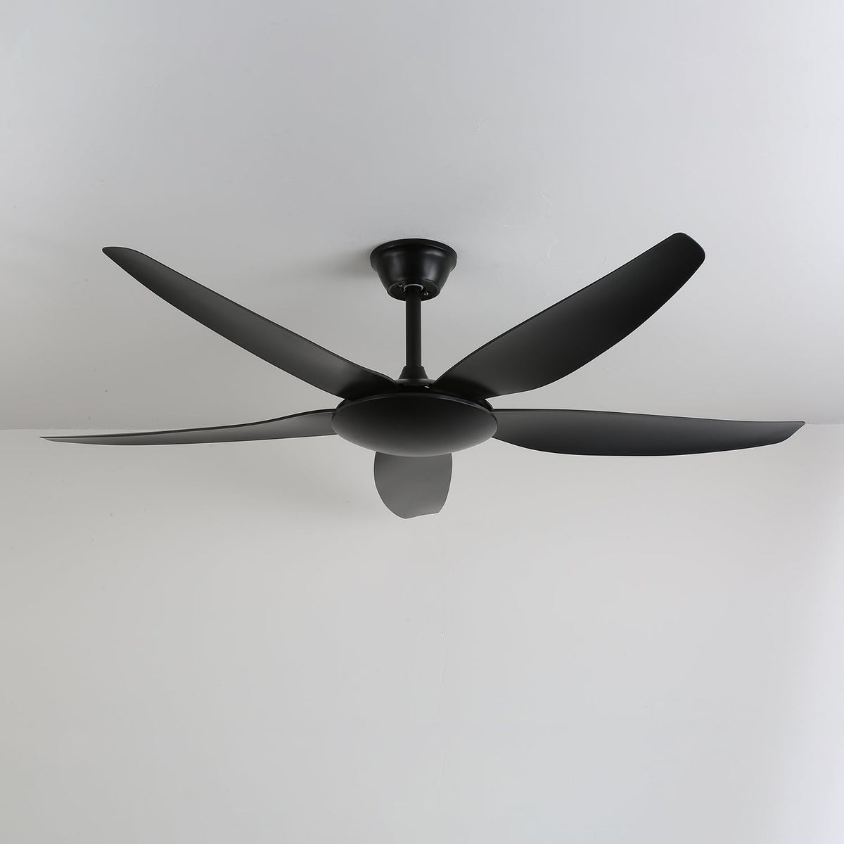 Onyxa minimalistyczna lampa sufitowa z wentylatorem