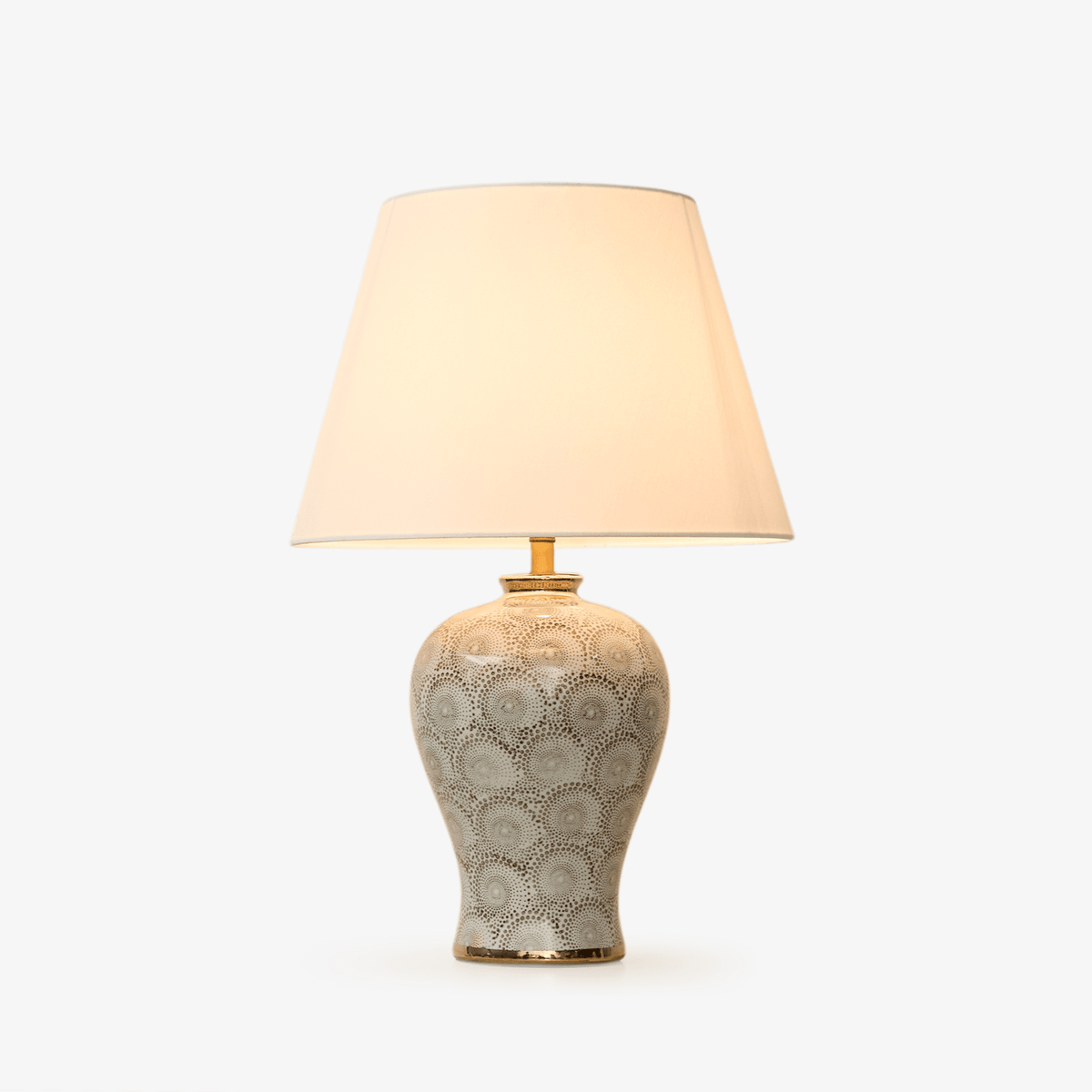 Lampa stołowa z ceramiką w kształcie wazy ze wzorem