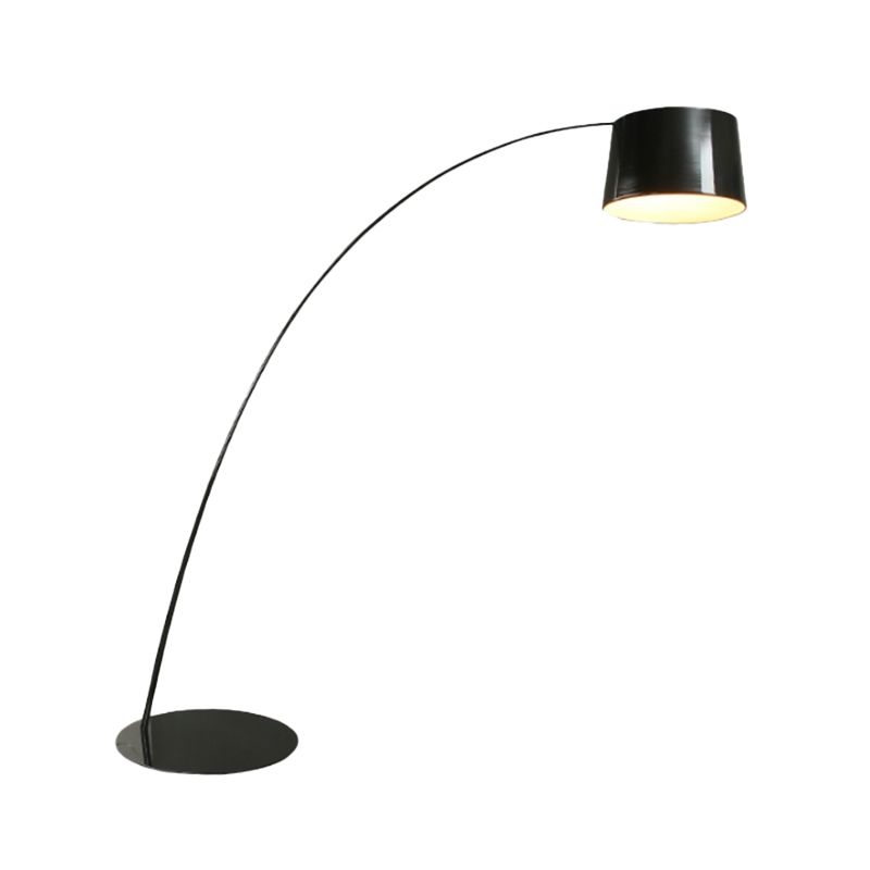 Lampa stojąca Eryn w nowoczesnym stylu, łuk metalowy, czarny/biały/czerwony/niebieski, do sypialni