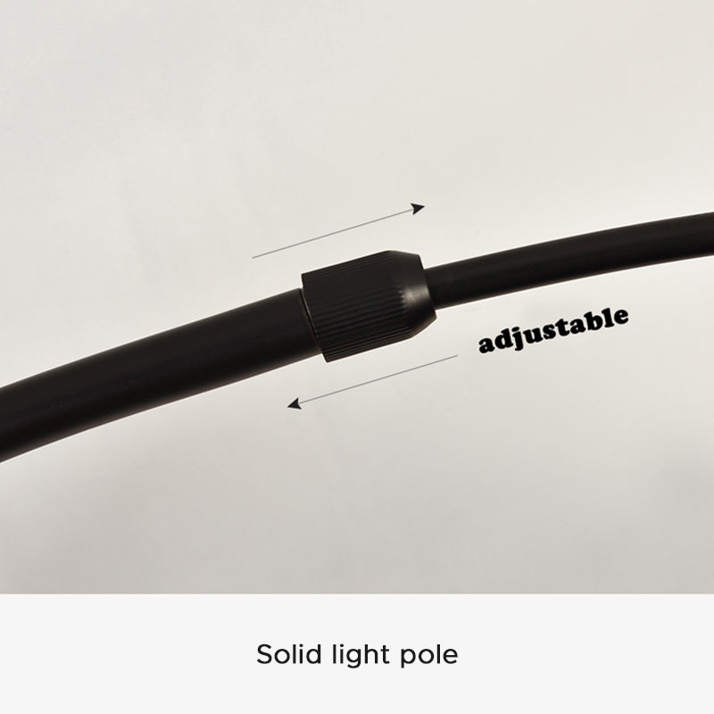 Avi Modrn lampa stojąca z metalu w kolorze czarnym