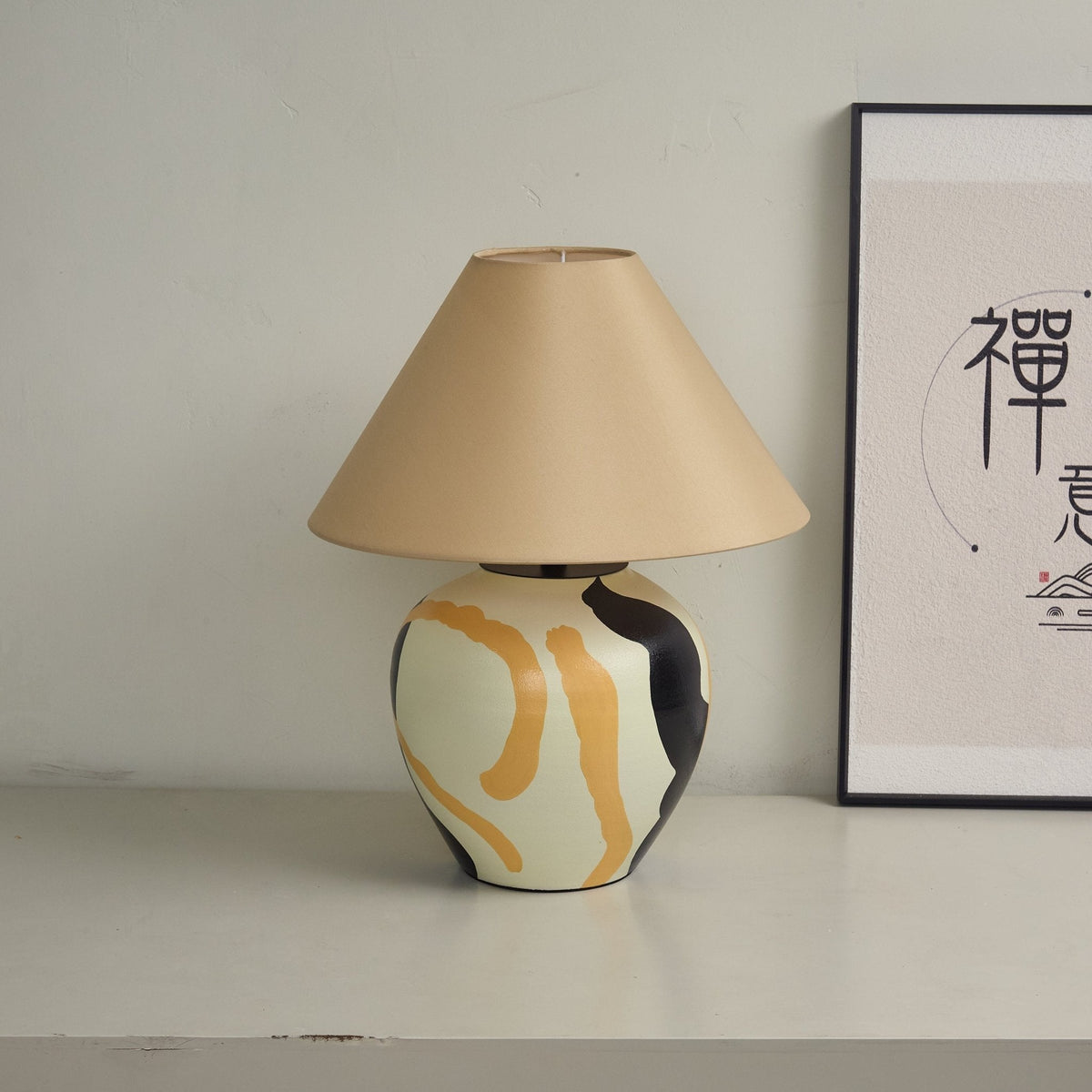 Quellis ceramiczna lampa stołowa ze wzorem abstrakcyjnym
